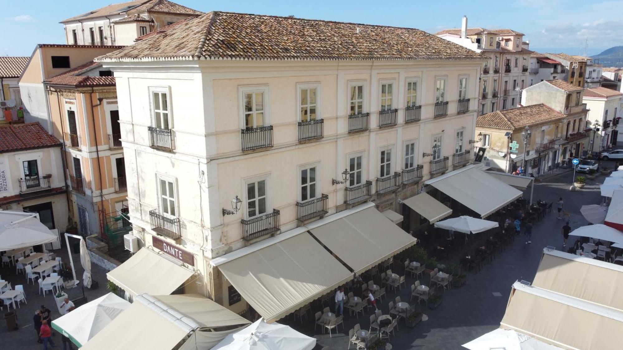 Hotel Della Piazza Pizzo  Exterior photo