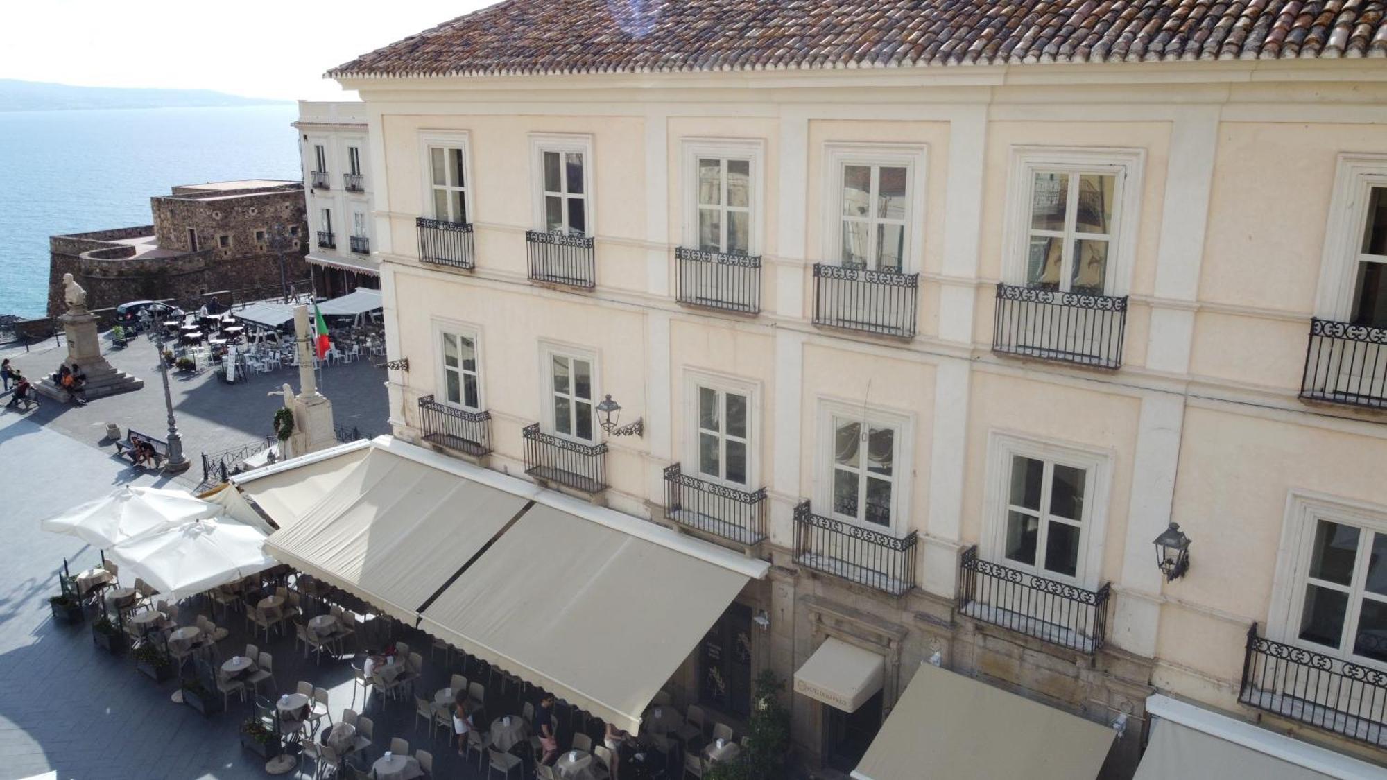 Hotel Della Piazza Pizzo  Exterior photo