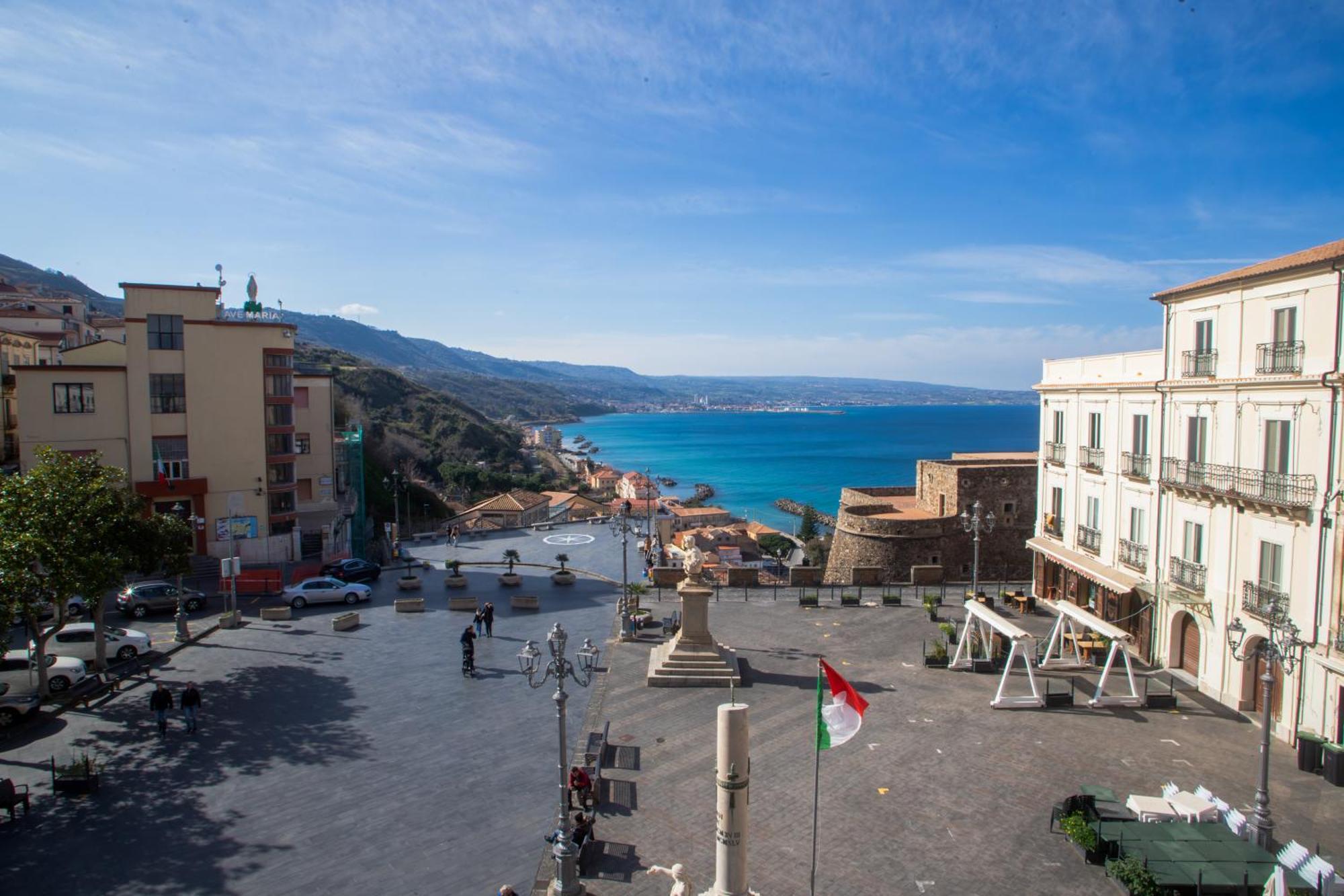 Hotel Della Piazza Pizzo  Exterior photo