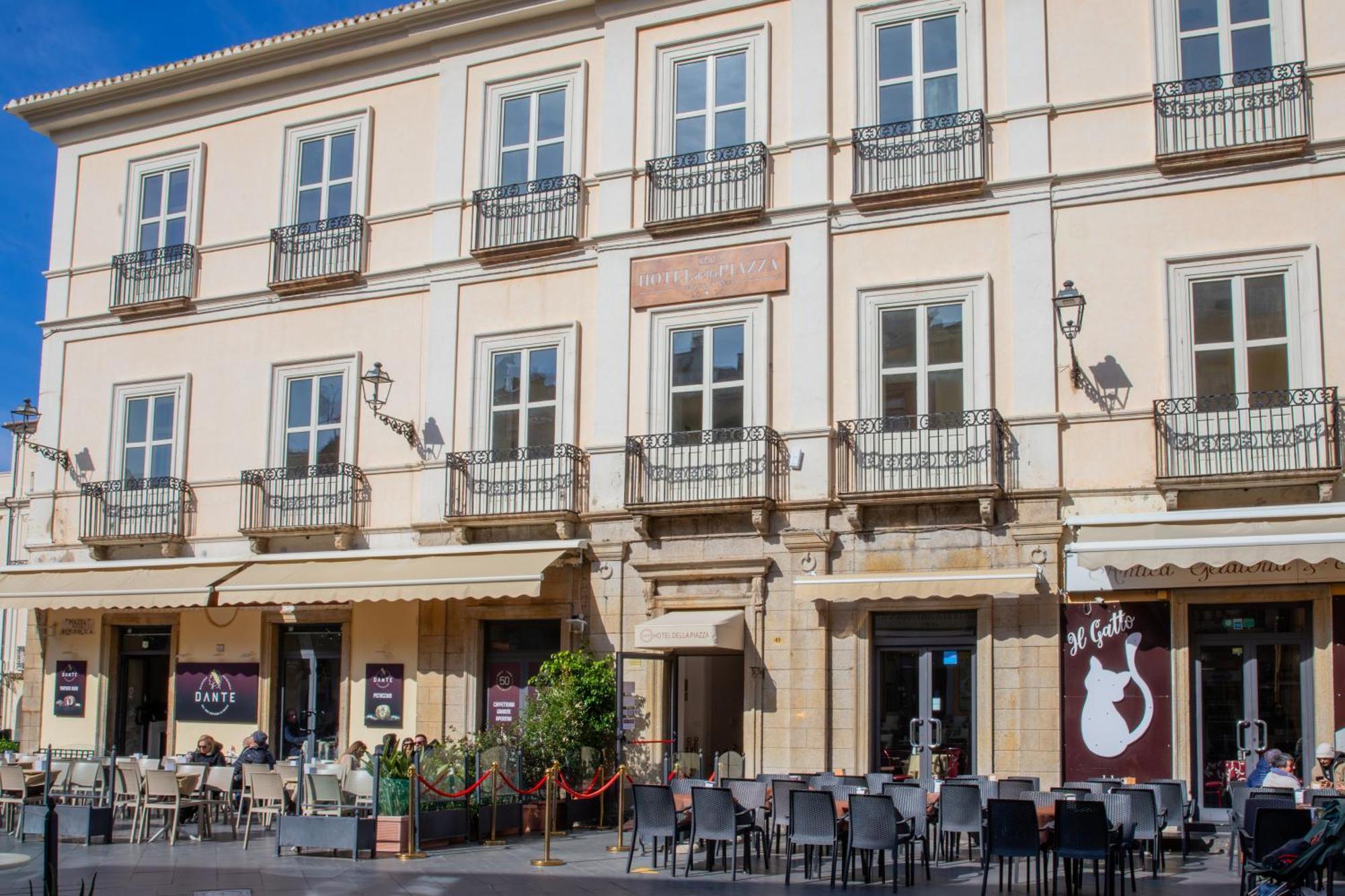Hotel Della Piazza Pizzo  Exterior photo